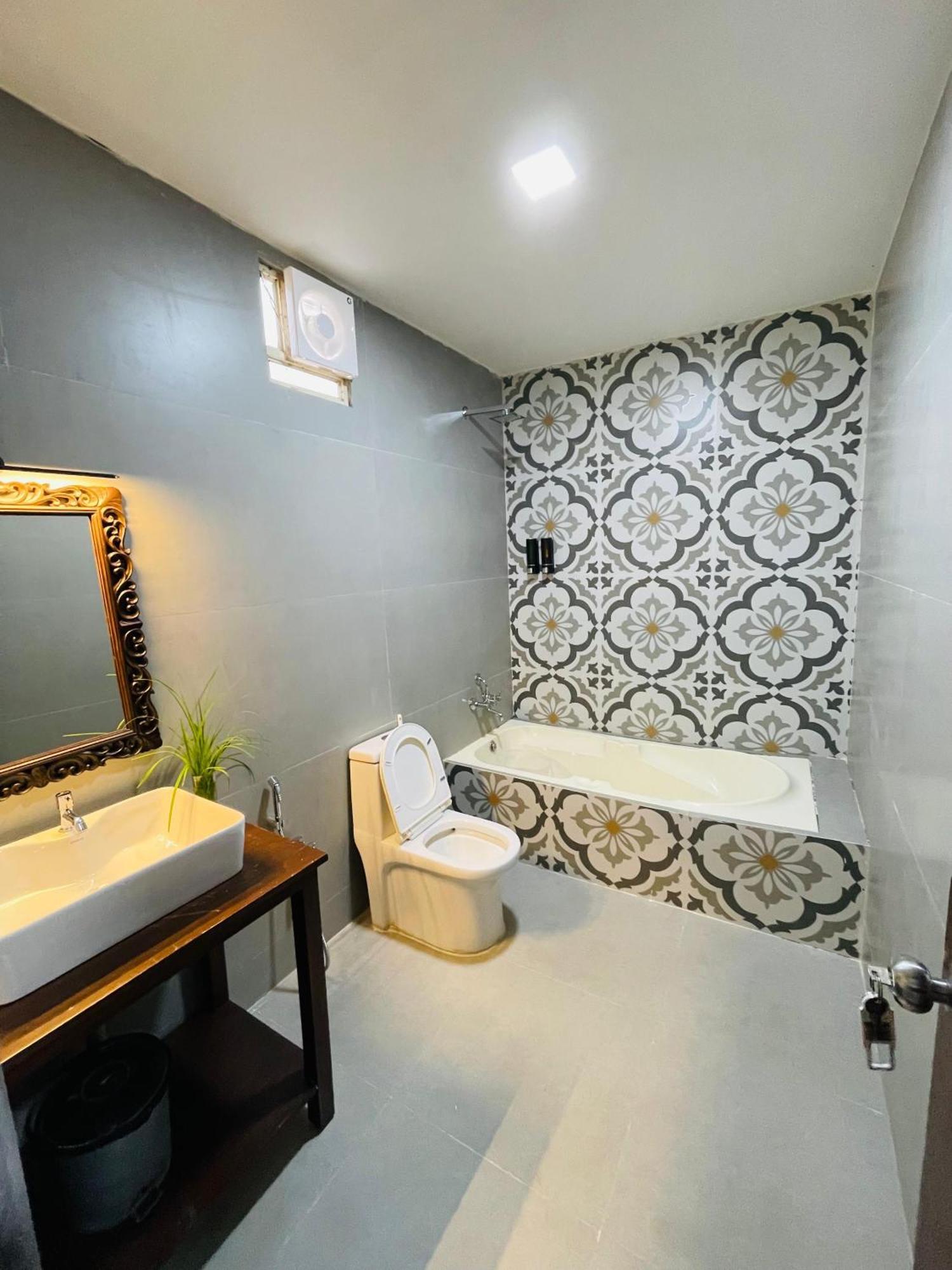Arabian Sea Beach Resort Morjim Exterior foto